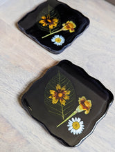 Load image into Gallery viewer, Black and yellow Flower geometric modern resin coasters (Set of 2)