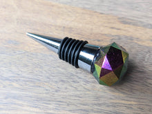 Load image into Gallery viewer, Lime colorshift gem resin wine stopper
