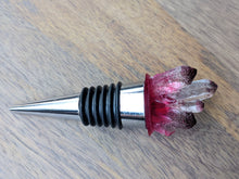 Load image into Gallery viewer, Ruby glitter crystal resin wine stopper