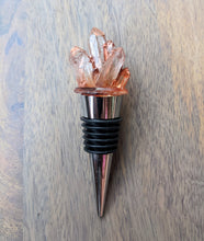 Load image into Gallery viewer, Copper crystal resin wine stopper