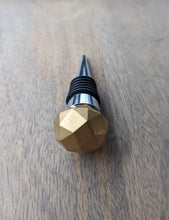Load image into Gallery viewer, Gold gem resin wine stopper
