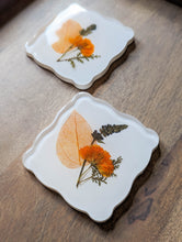 Load image into Gallery viewer, Orange Flower geometric modern resin coasters (Set of 2)
