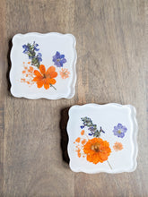 Load image into Gallery viewer, Orange and purple flower geometric modern resin coasters (Set of 2)
