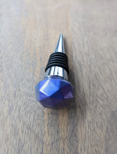 Load image into Gallery viewer, Periwinkle gem resin wine stopper

