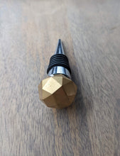 Load image into Gallery viewer, Gold gem resin wine stopper
