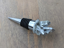Load image into Gallery viewer, Silver crystal resin wine stopper
